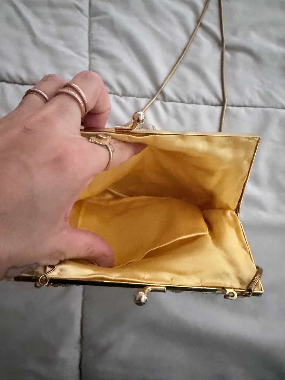 Vintage Gold Beaded Shell Evening Bag with Chain Strap - Picture 4 of 4